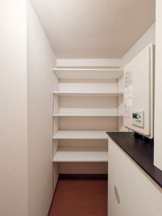 サーラ川口128の玄関