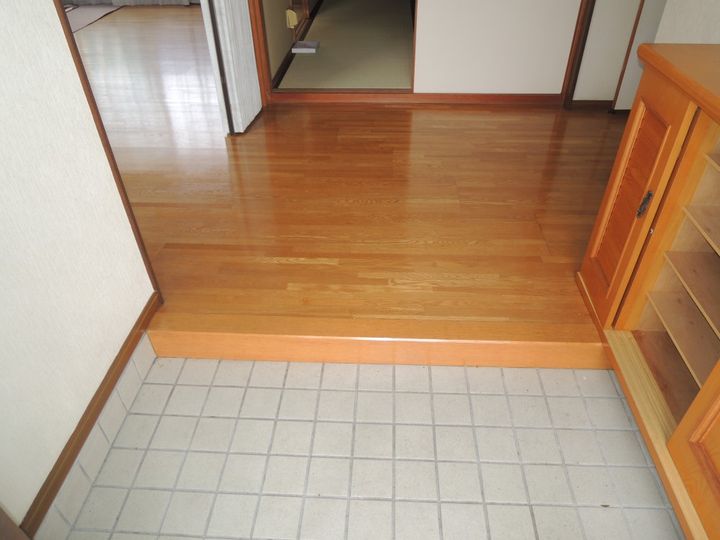 岡山県岡山市南区当新田(アパート)の賃貸物件の玄関