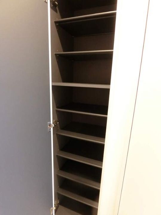 リブリ・西平山の玄関