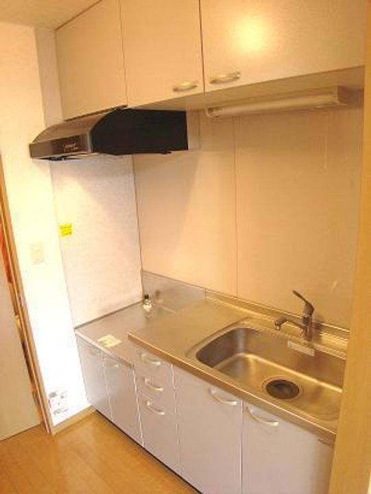 メイプルコート館坂のキッチン