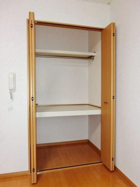 メイプルコート館坂の内装