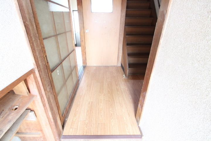 広島県広島市安佐南区川内2(一戸建)の賃貸物件の玄関