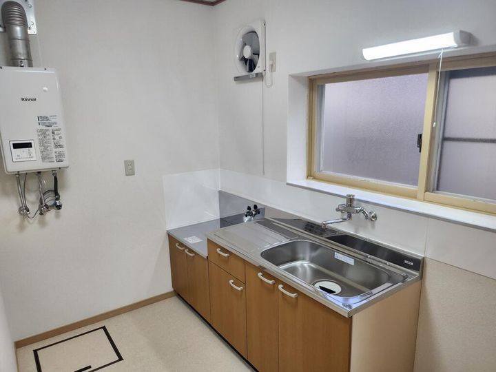 秋田県由利本荘市石脇字田尻野(一戸建)の賃貸物件のキッチン