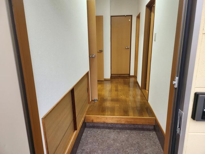 秋田県由利本荘市石脇字田尻野(一戸建)の賃貸物件の玄関