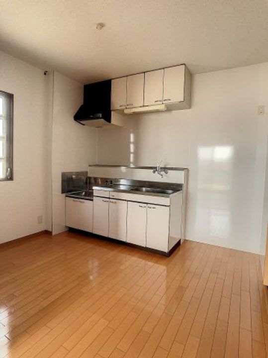 クローバー南川添の内装