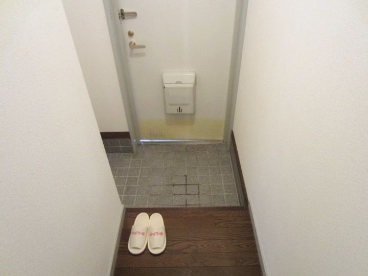 パレスさくらAの玄関