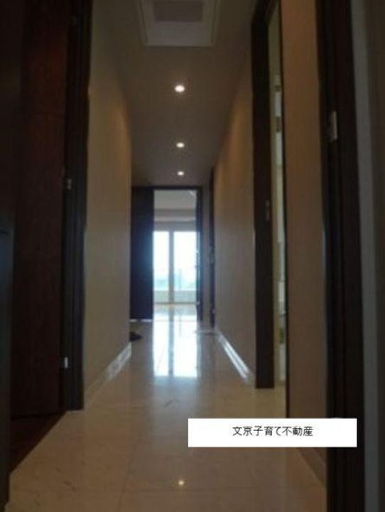 ファーストリアルタワー新宿の玄関