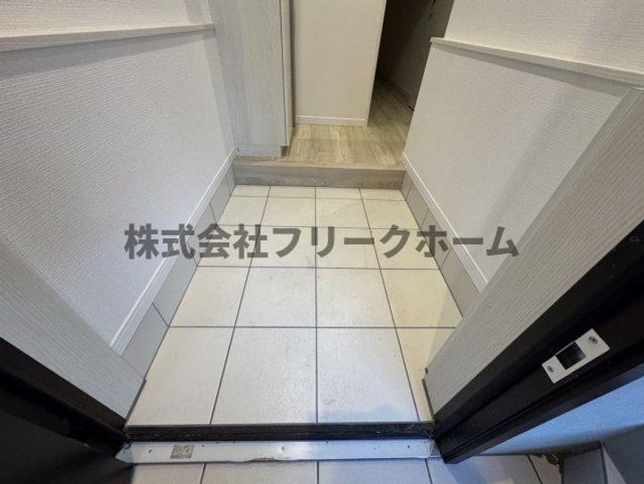 東京都武蔵野市境南町3(一戸建)の賃貸物件の玄関