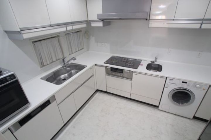 東京都世田谷区奥沢4(一戸建)の賃貸物件のキッチン