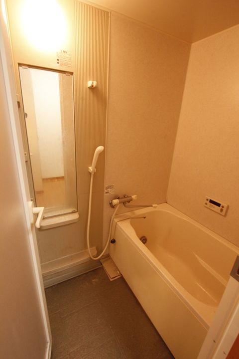 ニューフラワーハウスの風呂