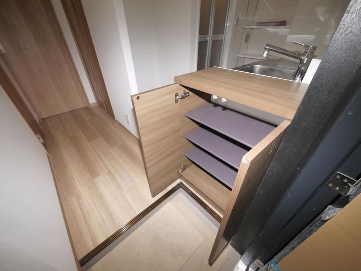 榎本マンションの玄関