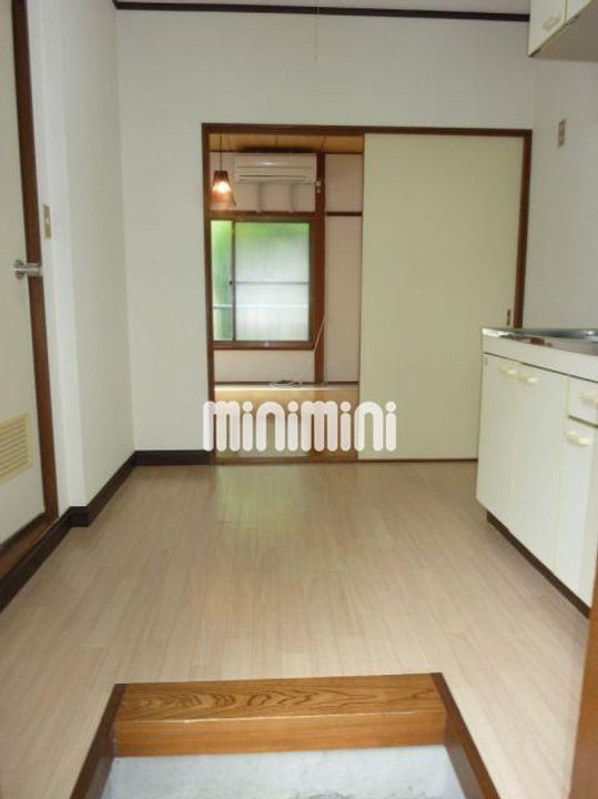 パールハイツ白幡の玄関