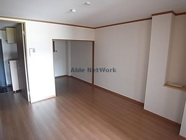 岐阜県岐阜市太郎丸北郷(アパート)の賃貸物件の居間