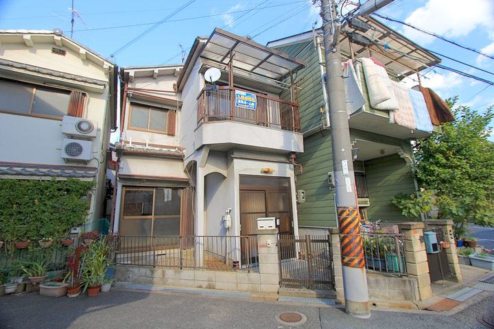 大阪府枚方市堂山3(一戸建)の賃貸物件の外観