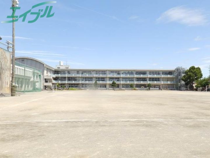 山雄の周辺