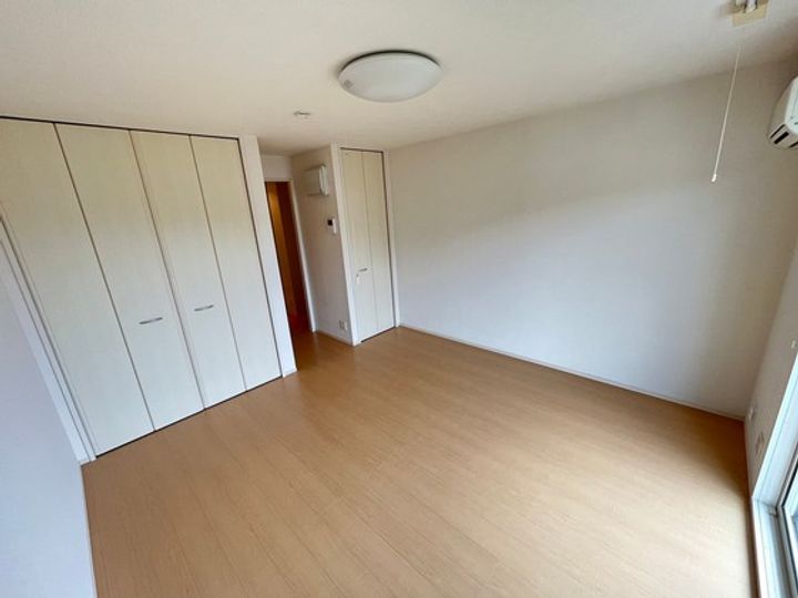 グランモア西本の居間