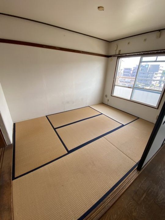 下川原団地6号棟の居間
