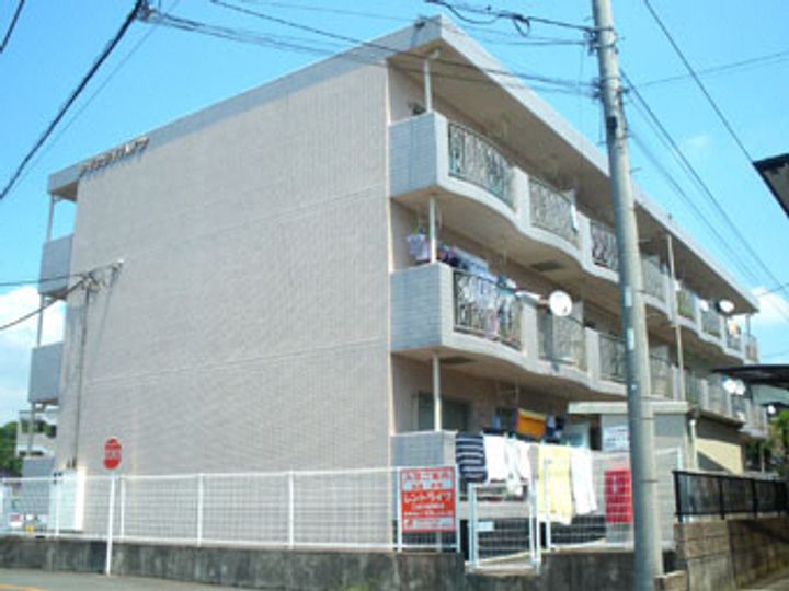 静岡県田方郡函南町平井(マンション)の賃貸物件の外観