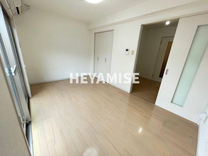 アールグレイ泉の居間