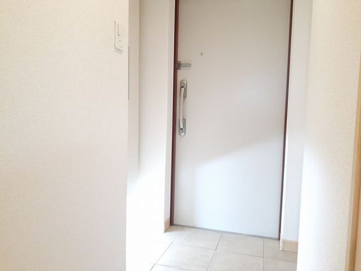 ブリリアン・レジデンスの玄関