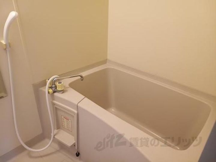 シャトル弐番館の風呂