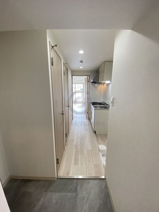 セオリー大阪EAST DOORの玄関