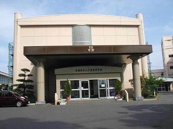 ラッシュフォード類家の周辺