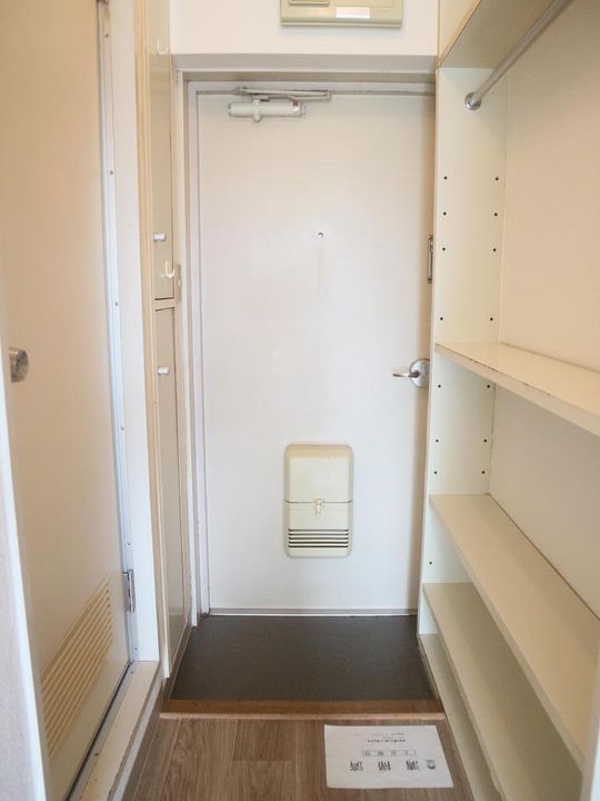 スカイコート世田谷の玄関