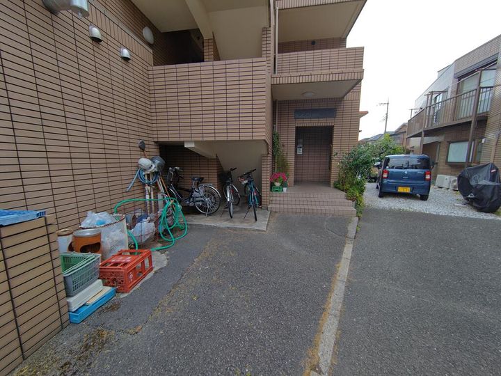 グランドーネ中山の地図