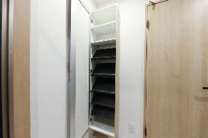 東京都中野区上高田1(アパート)の賃貸物件の玄関