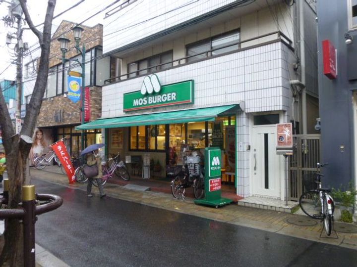 ヒカリオの周辺