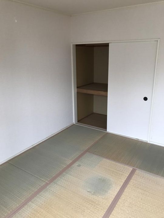 ポートハウス藤の居間