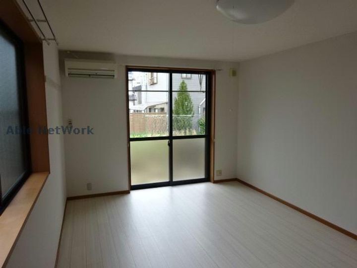 愛知県碧南市城山町3(アパート)の賃貸物件の居間