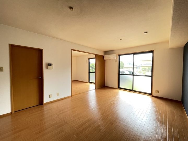 リビングタウン下郡の居間