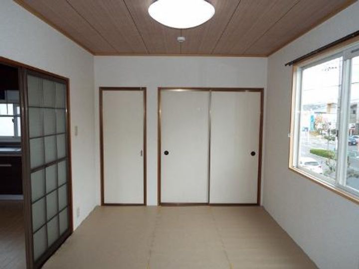 ピースフルいのうえ B棟の居間
