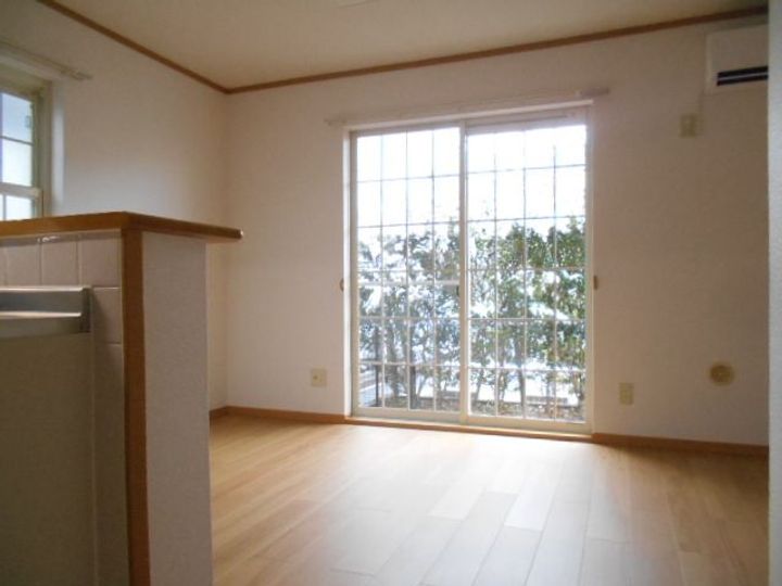 岐阜県岐阜市上土居4(アパート)の賃貸物件の居間