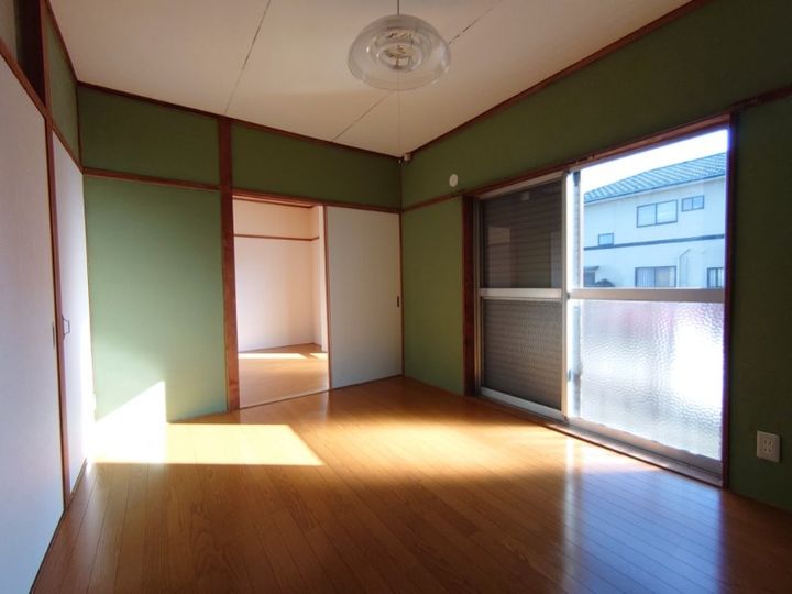 静岡県浜松市中央区西ケ崎町(アパート)の賃貸物件の居間
