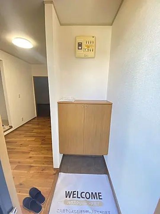 ジュネス恵比寿の玄関