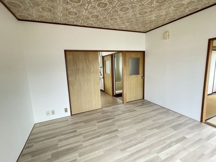 トゥルーホーム(川井荘)の居間