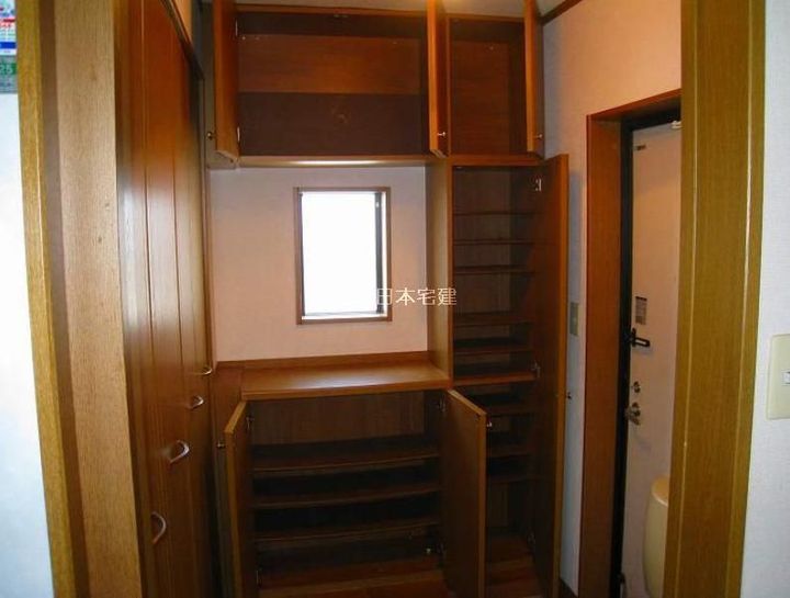 グランドハイツ大工の玄関