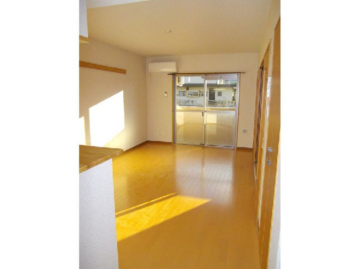 グリーンヒルタカハシIIIの居間