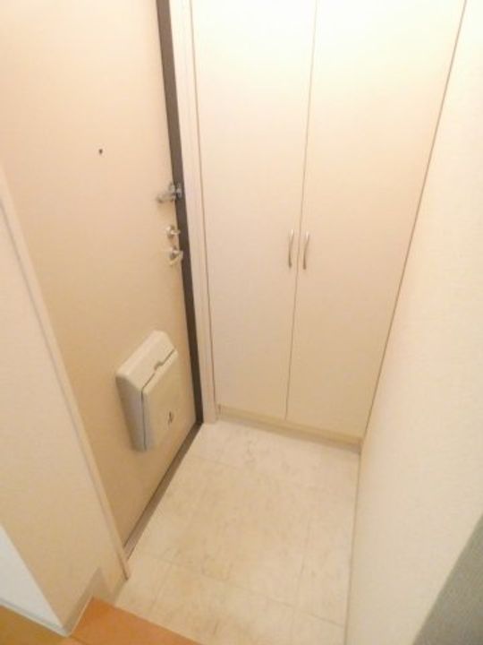 DeLCCS神楽坂五軒町 デルックス神楽坂五軒町の玄関