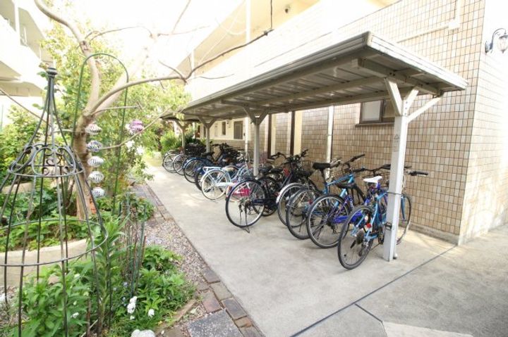 ユーミーマンションオリーブ通りB館の地図