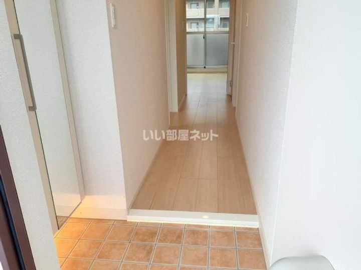 大阪府豊中市小曽根3(マンション)の賃貸物件の玄関