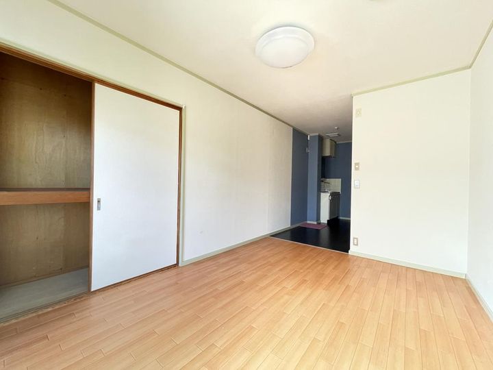 えび寿マンションの居間