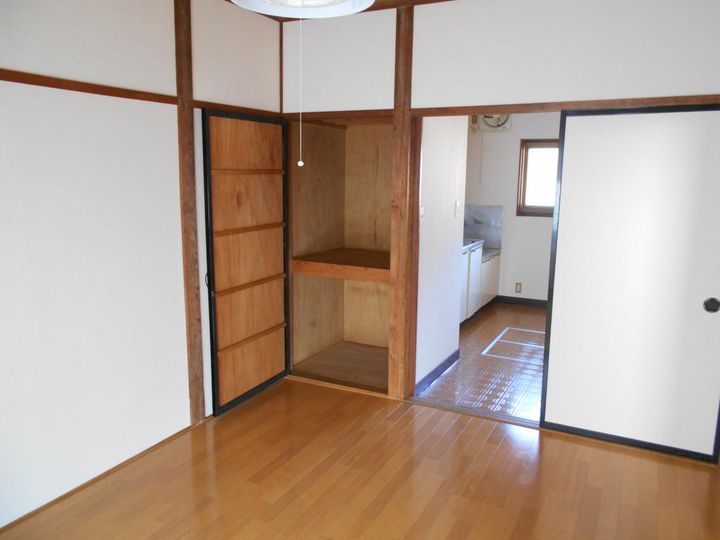 長野県千曲市大字上徳間(アパート)の賃貸物件の居間