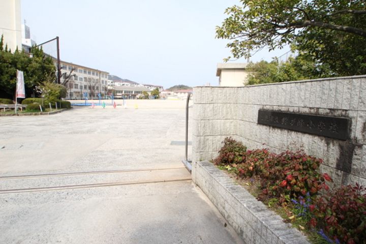 ジャルダン12の周辺