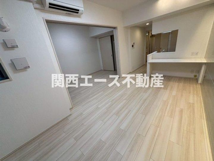 プレジオ長田の居間