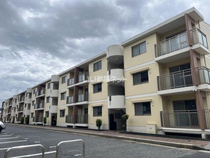 大阪府枚方市東香里1(マンション)の賃貸物件の外観