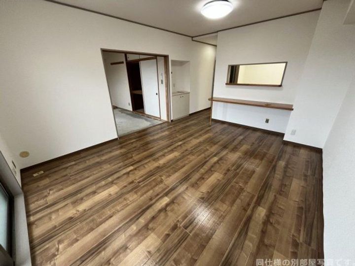 大阪府枚方市東香里1(マンション)の賃貸物件の居間